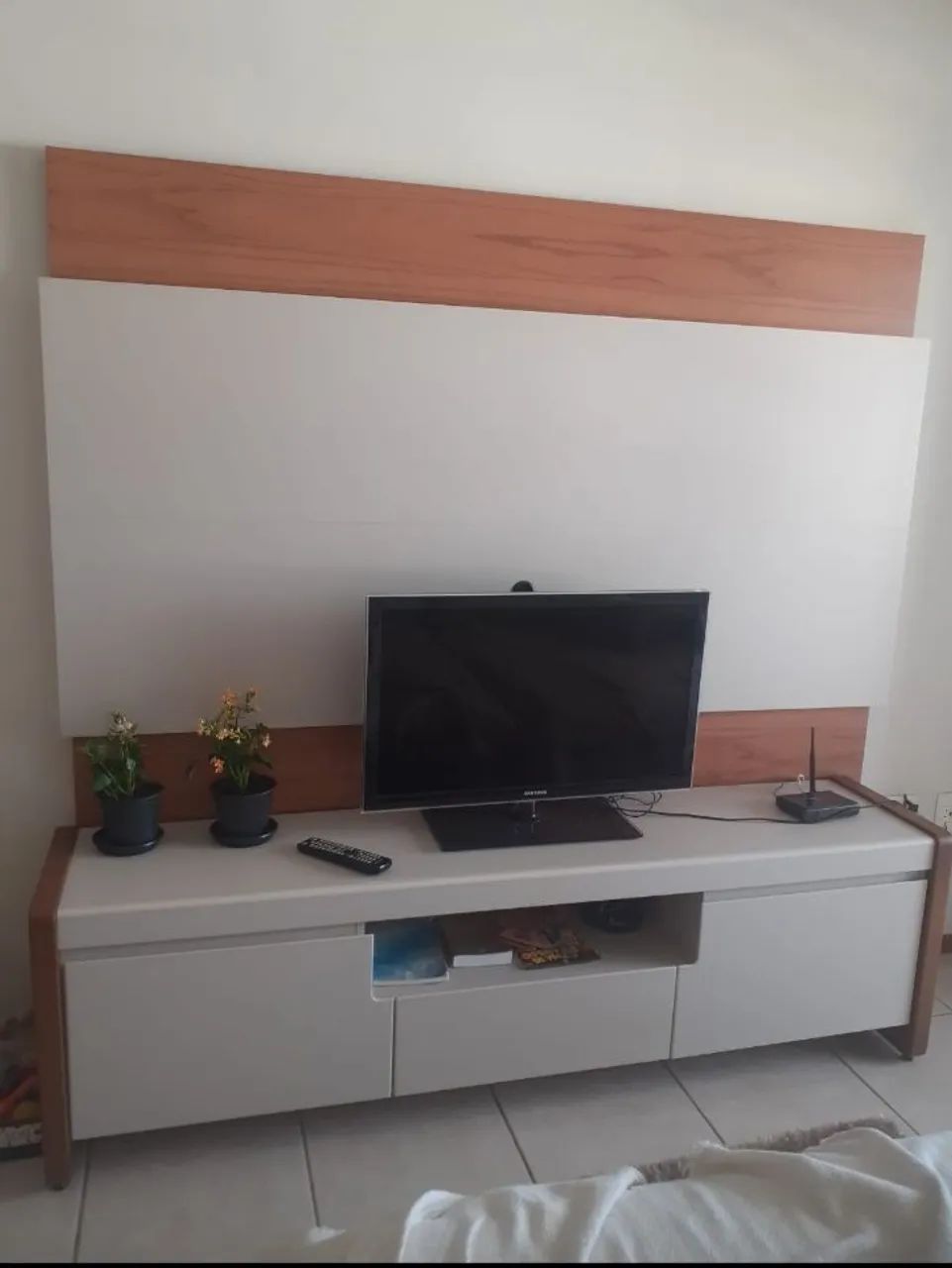 Rack para TV com 3 gavetas