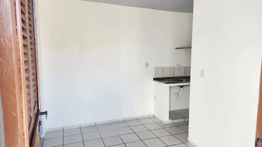 CASAS PARA ALUGAR R$ 450,00 (INCLUSO ÁGUA, INTERNET E CONDOMÍNIO)WHATSAPP: * - Foto 4
