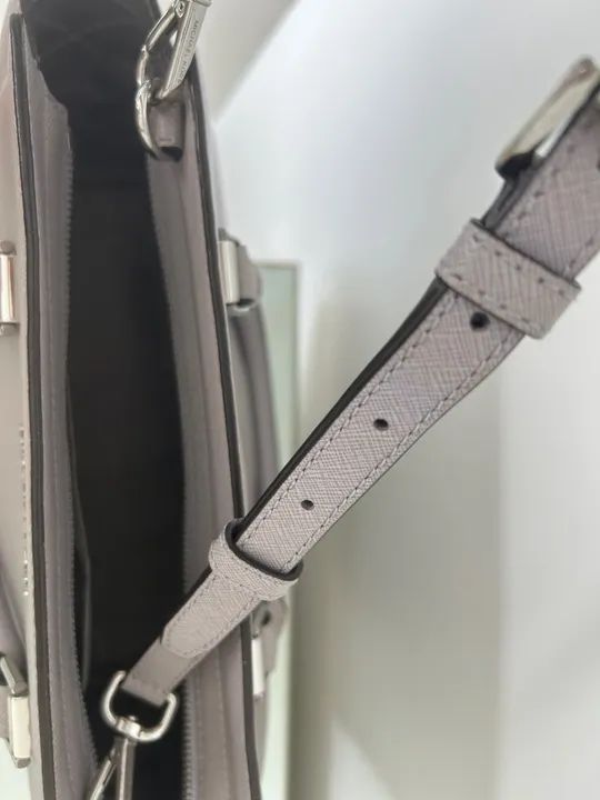 Bolsa Michael Kors Selma Cinza - Foto 3