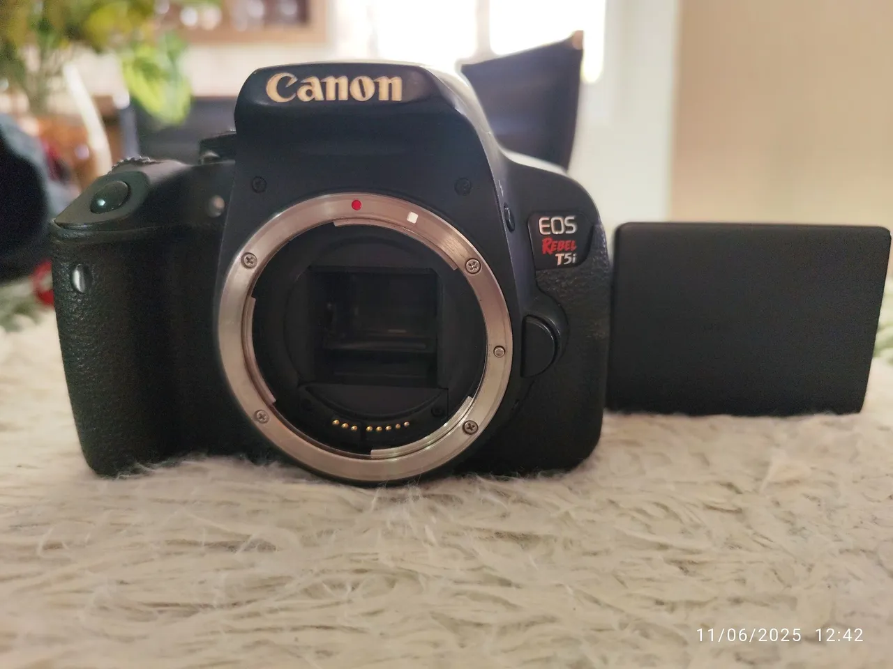 Canon EOS Rebel T5i - Câmera DSLR Seminova