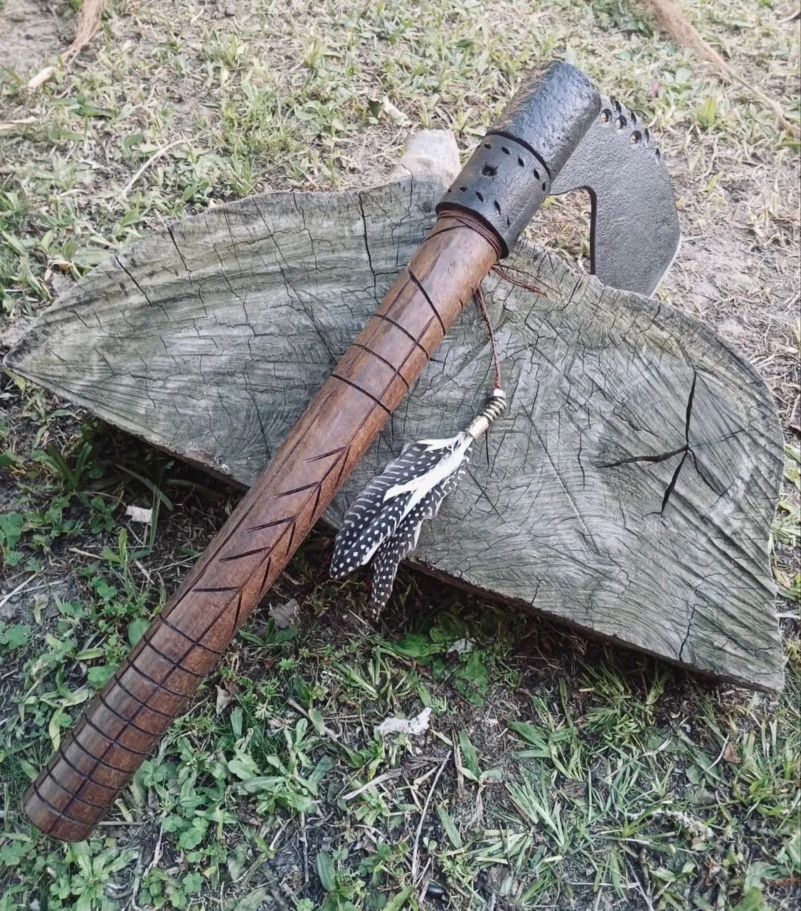 Machadinha Indiana Robusta Artesanal em Aço Carbono com Cabo em Madeira - Foto 5