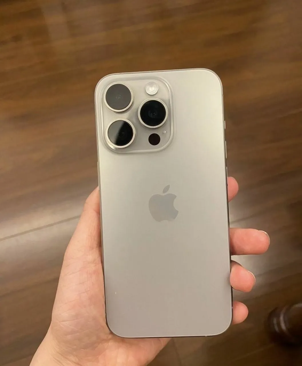 iPhone 15 pro 512gb