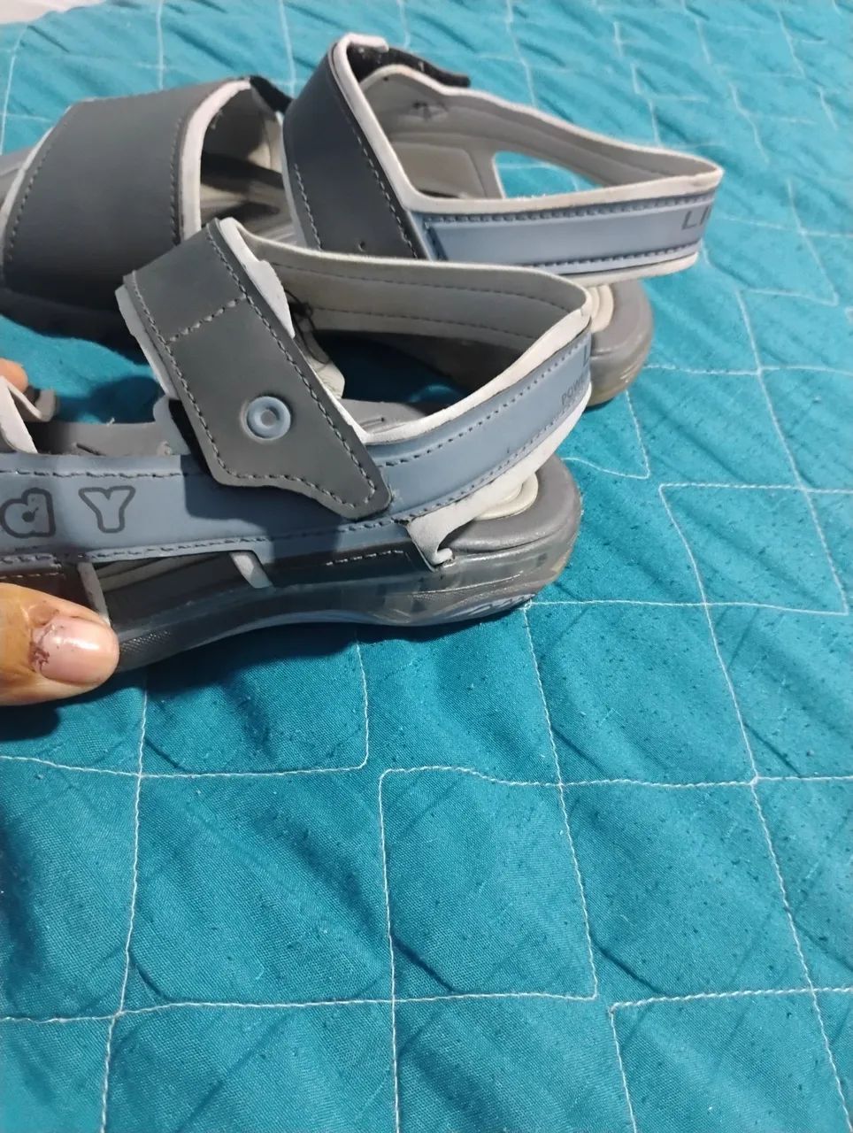 Sandálias infantis leves e confortáveis - Foto 6