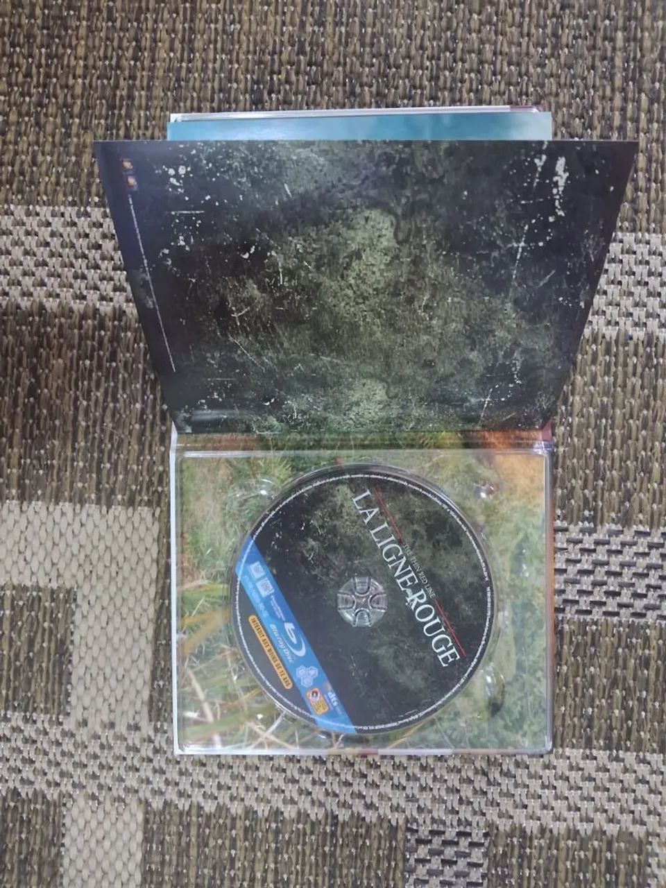 Além da linha vermelha  - Foto 3