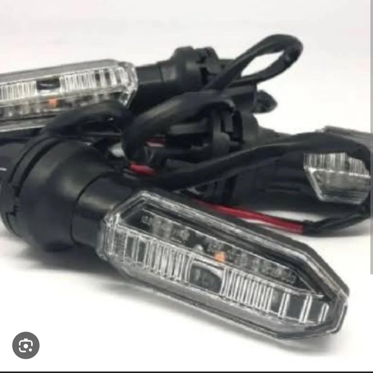 Piscas LED para Motos - Design Moderno e Iluminação Intensa