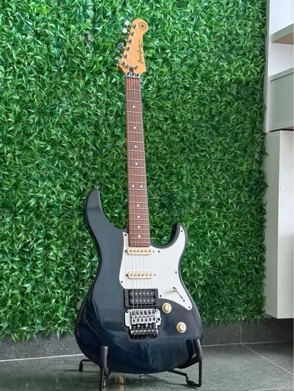Guitarra Yamaha Pacifica 912J impecável - a mais barata da internet
