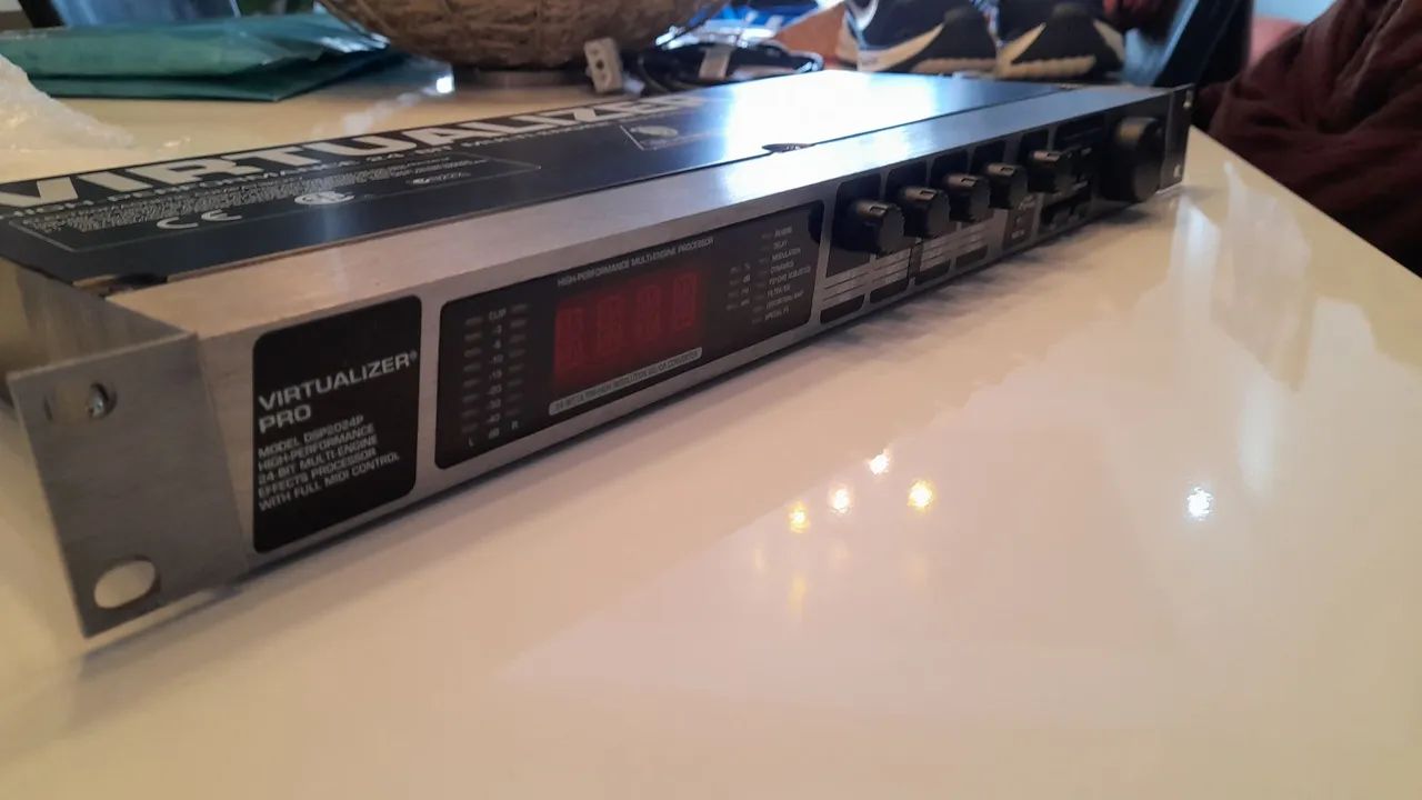 DELAY VIRTUALIZER PRO DSP2024P BEHRINGER - Foto 5