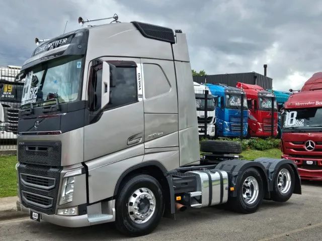 Volvo FH 460 6x2 Globetrotter Teto Alto Automático Euro 5 Pacote LC Rodas de Alumínio - Foto 9
