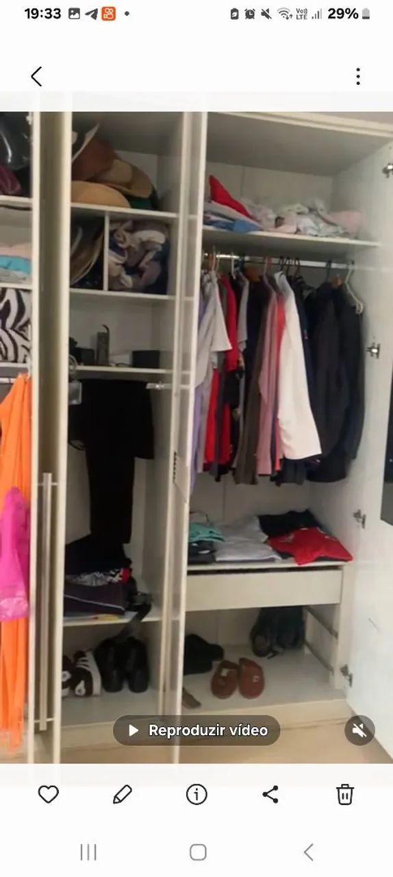Guarda-roupa grande branco com portas de correr - Foto 2
