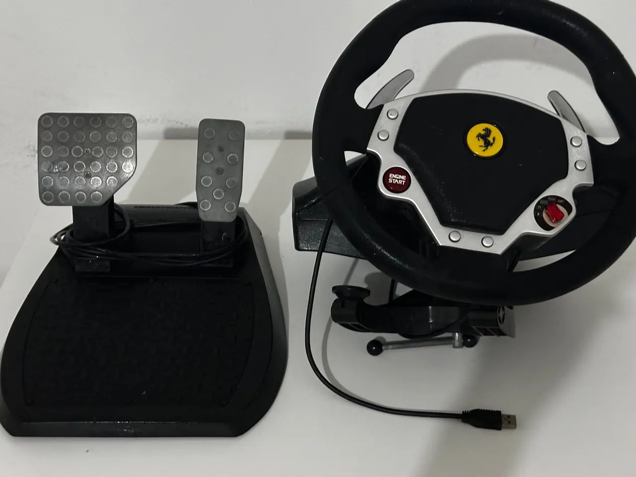 Volante Thrustmaster Ferrari F430 Force Feedback - Foto 3
