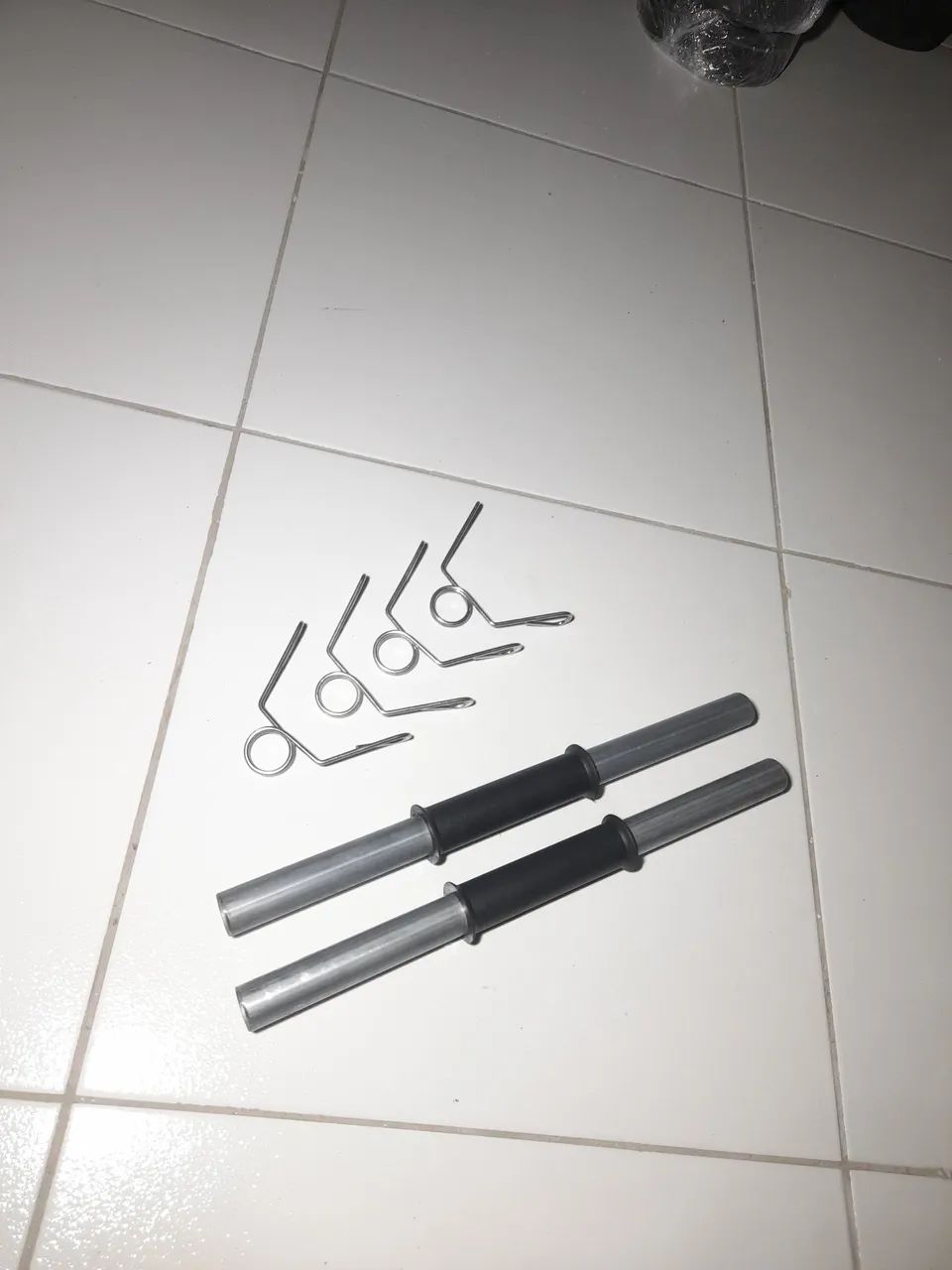 Par barras ocas com presilhas (novo) - Foto 3