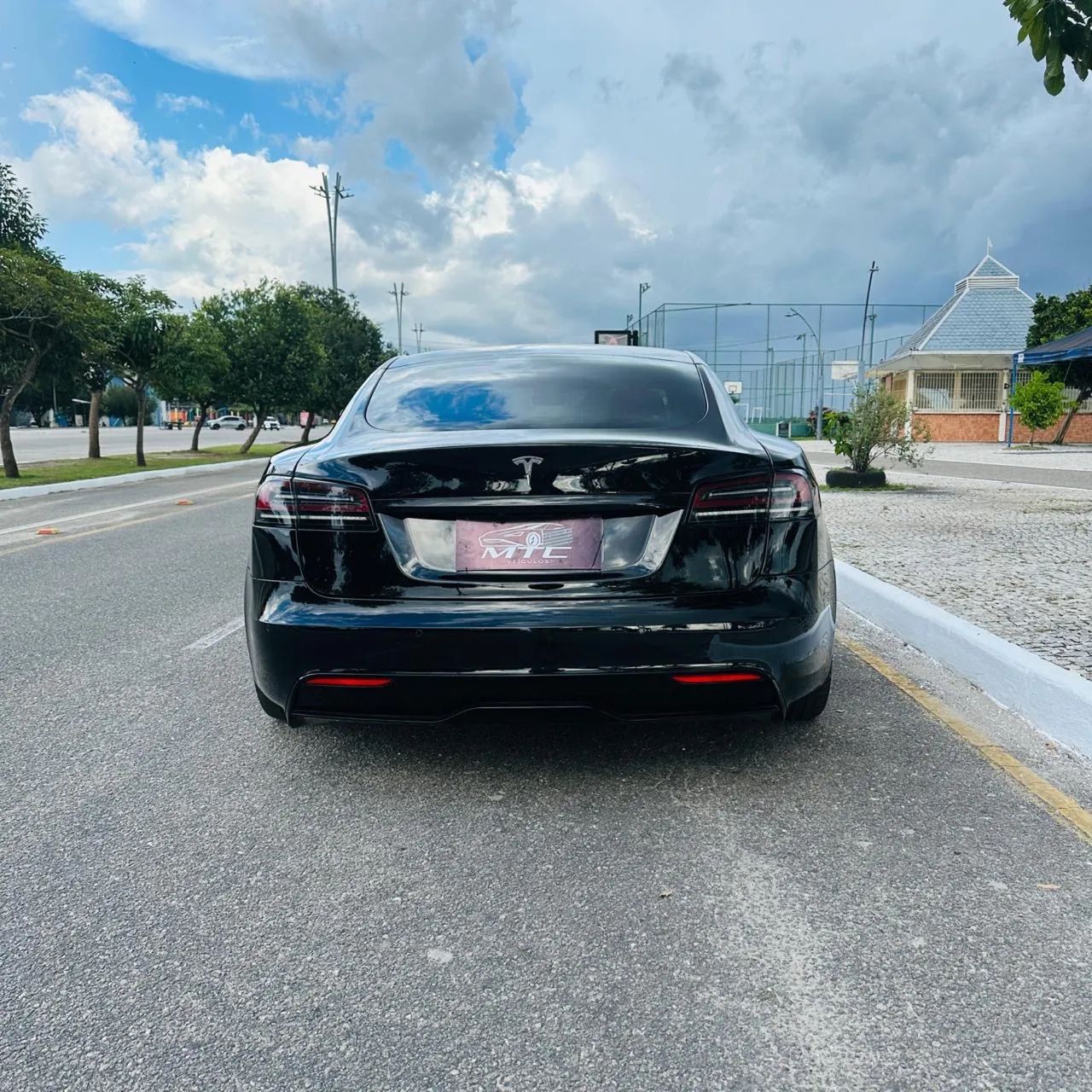 Tesla Model S P85d AWD 4P Eletrico, foto 2 de 9
