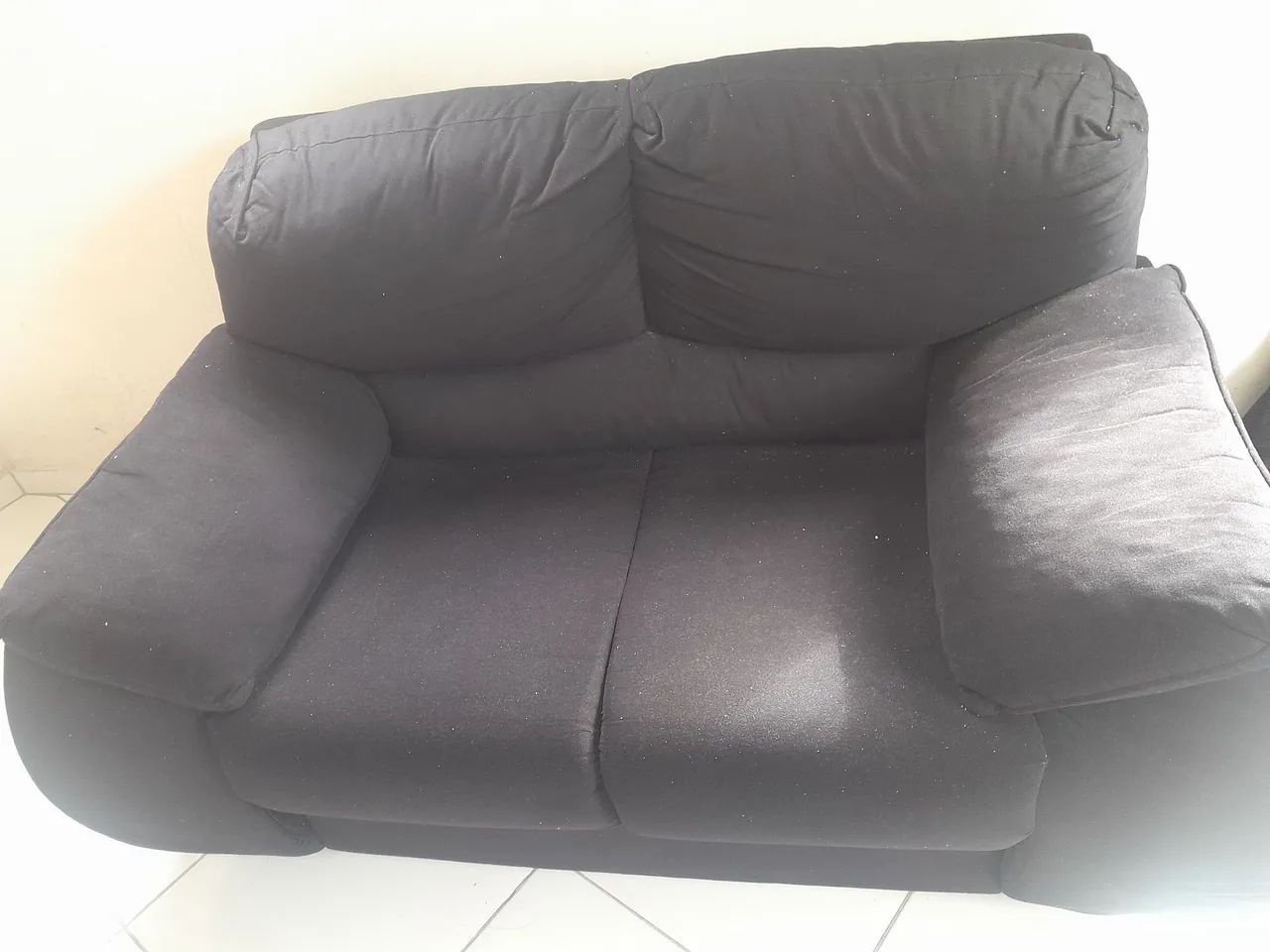 Vendo sofá de 2 lugares - Foto 2
