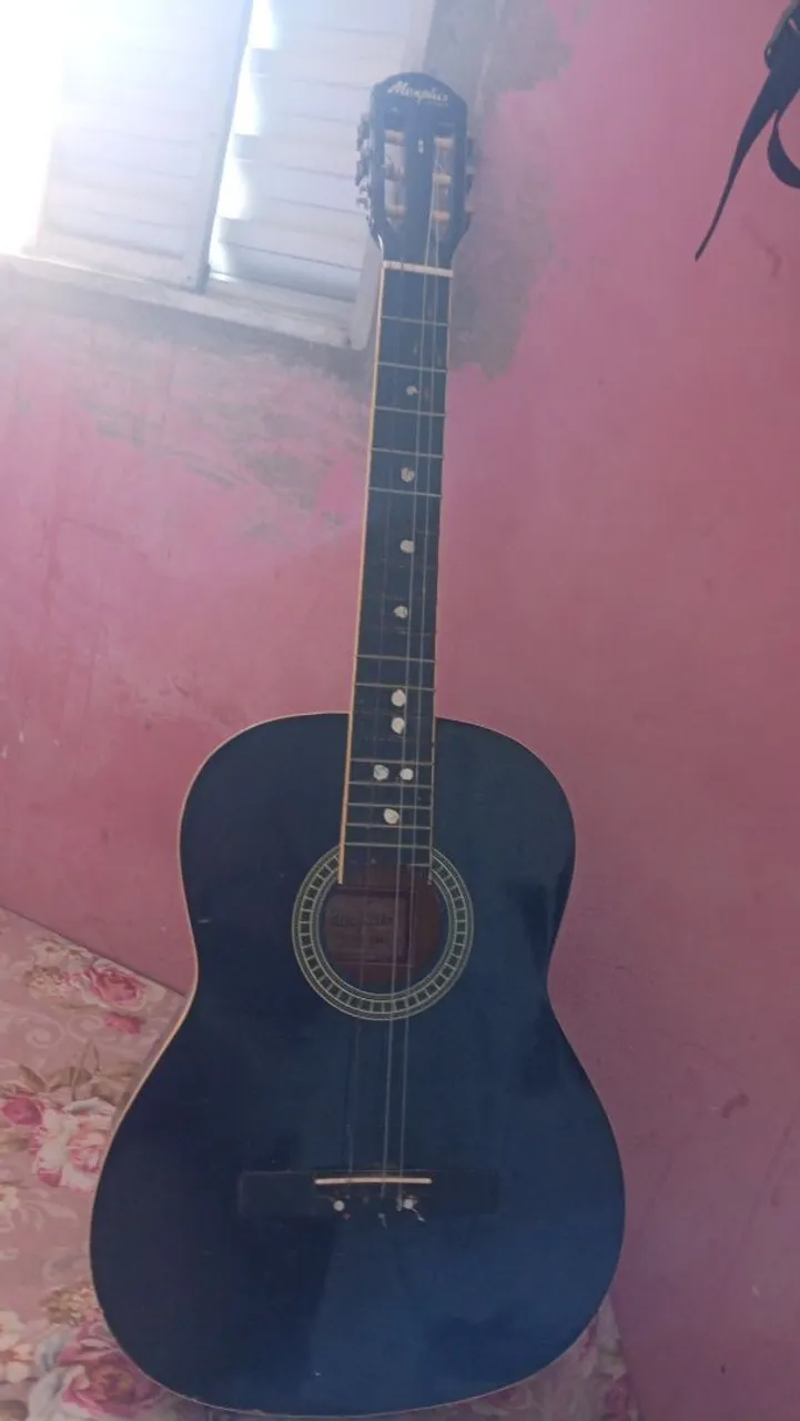 Violão de nylon Memphis Tagima