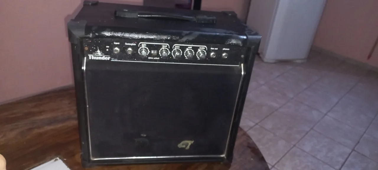 Amplificador de Guitarra Thunder 15W