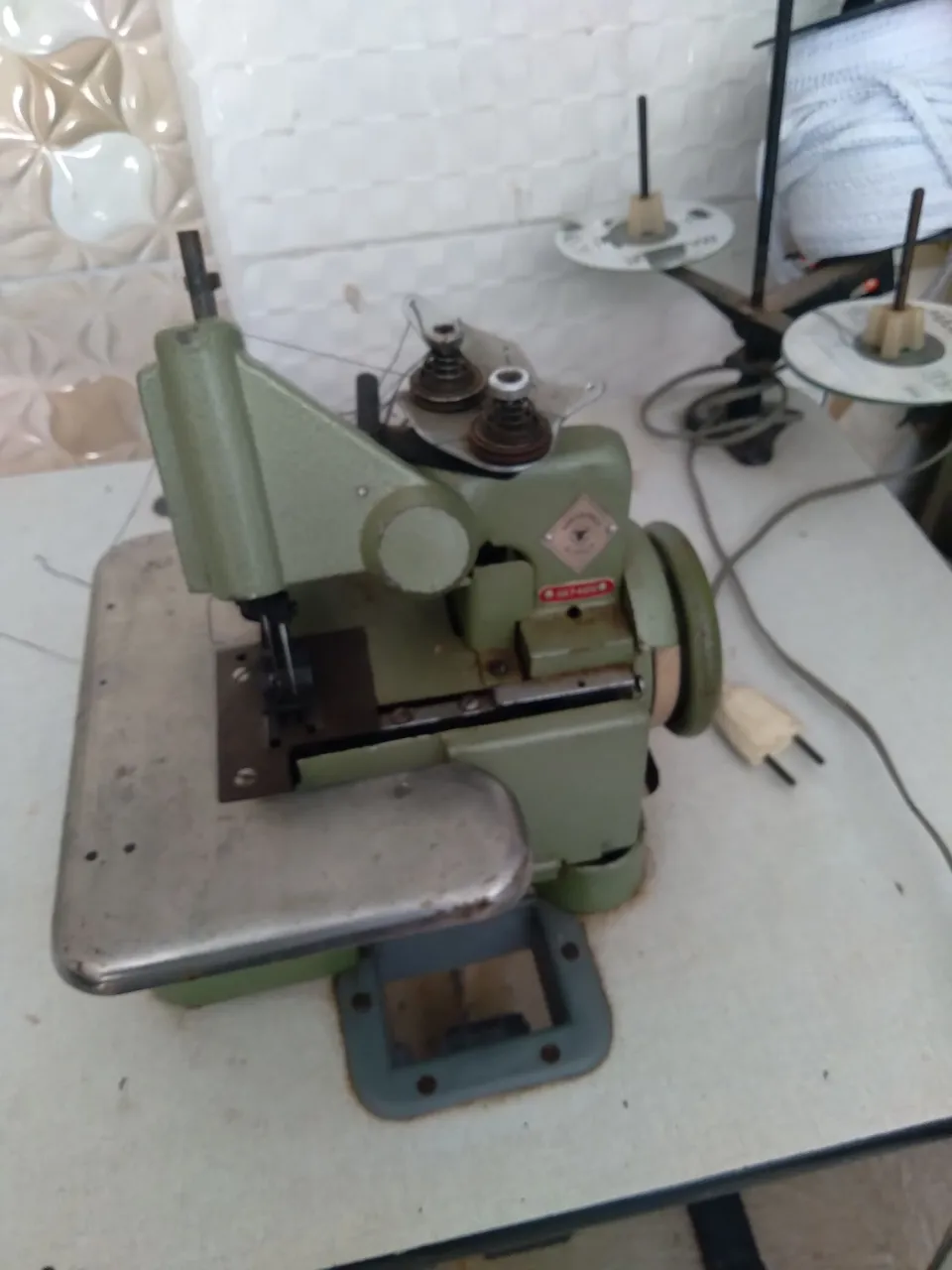 Máquina de Costura Galoneira Industrial
