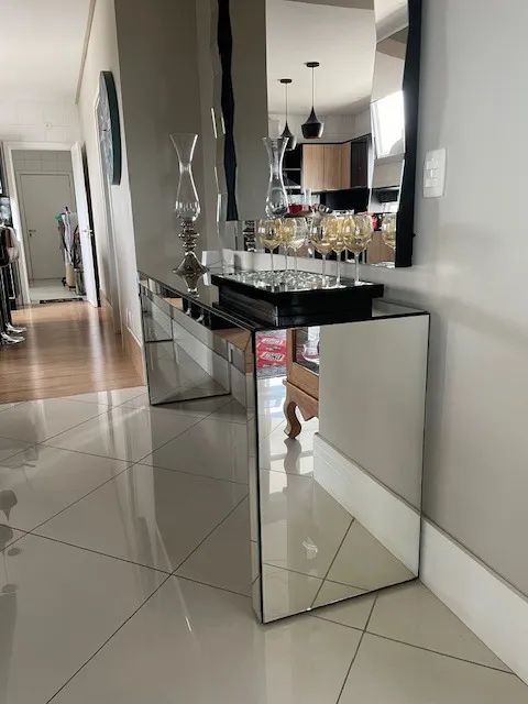 Aparador com espelho - Foto 2