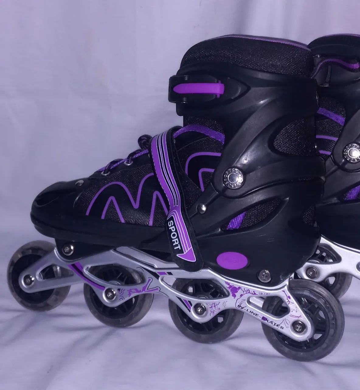Patins Inline INFANTIL ajustável roxo com luz de led Feminino - Foto 4
