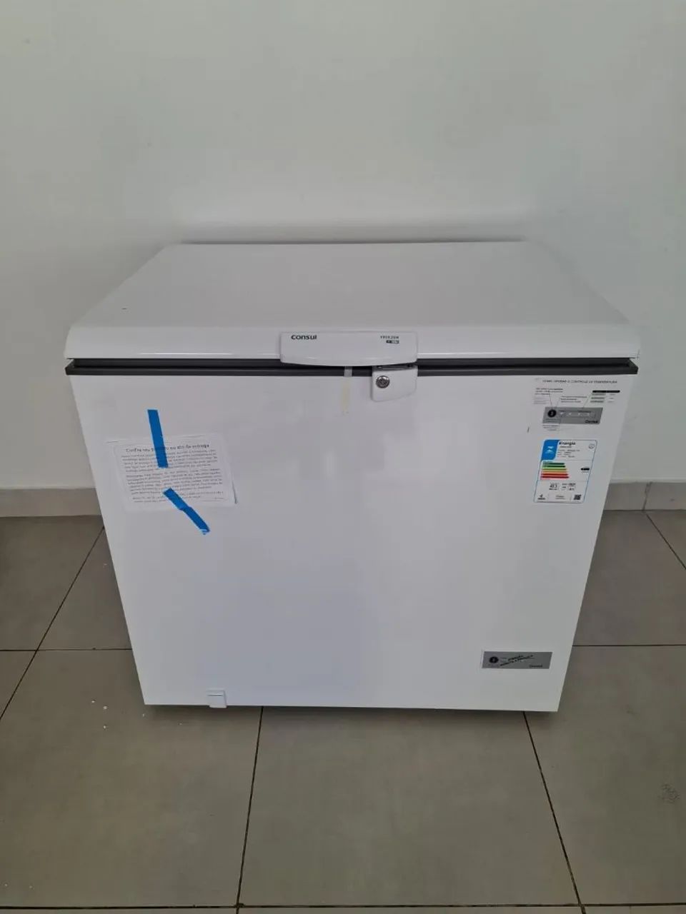 Congelador 309 litros consul novo..