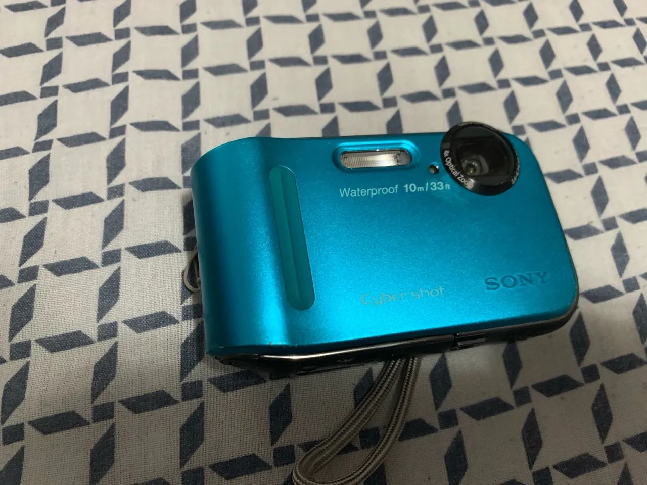 Câmera Digital Sony Cyber-shot à prova d'água