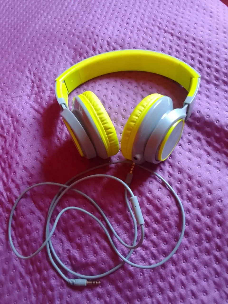 Fone de ouvido semi novo verde