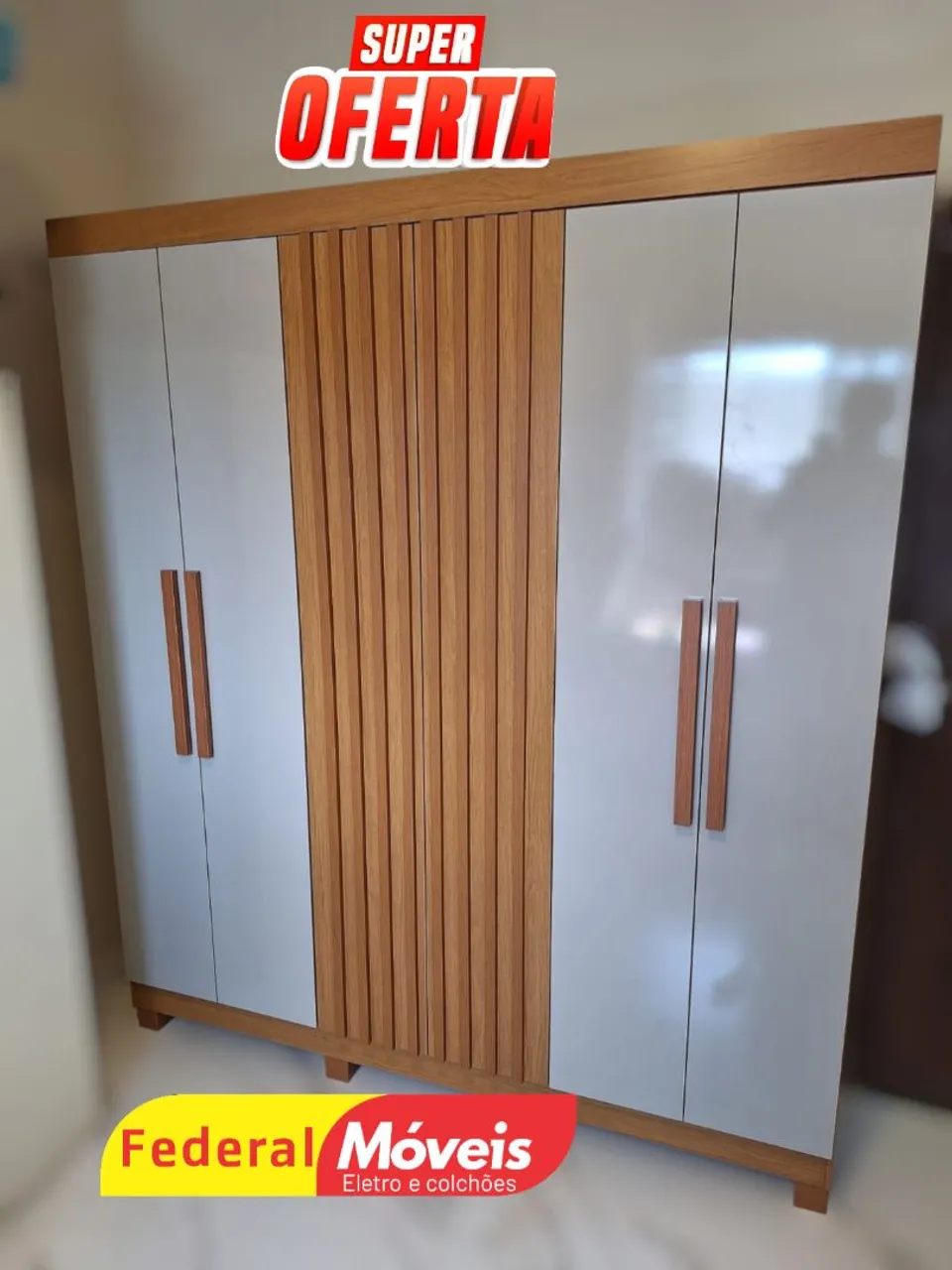 Guarda Roupa com 4 Portas Novo - Espaço e Estilo para o Seu Quarto!