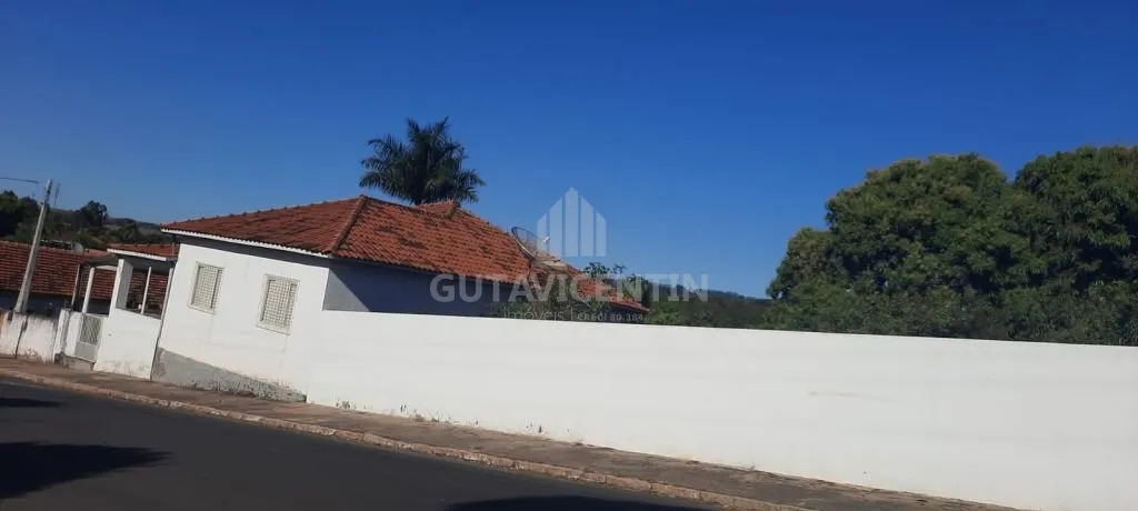 Linda Casa em Gália-SP com 4 Dormitórios e Espaço de Lazer