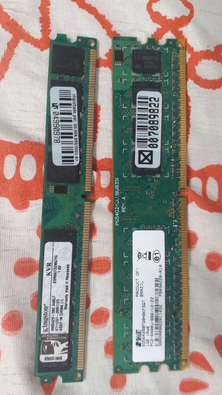 Memória RAM Kingston 2GB DDR2 