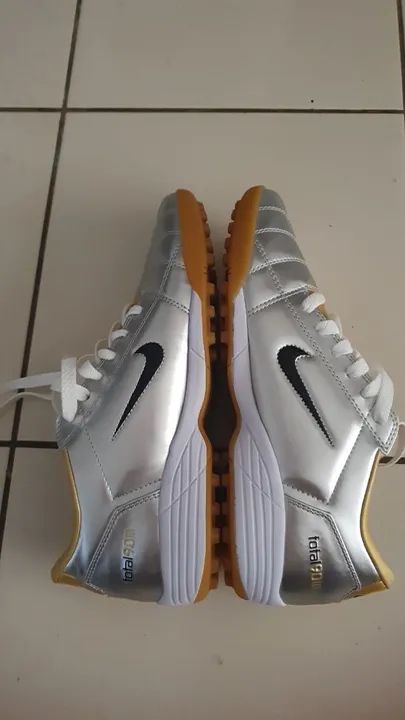 Chuteira nike total 90  Society
