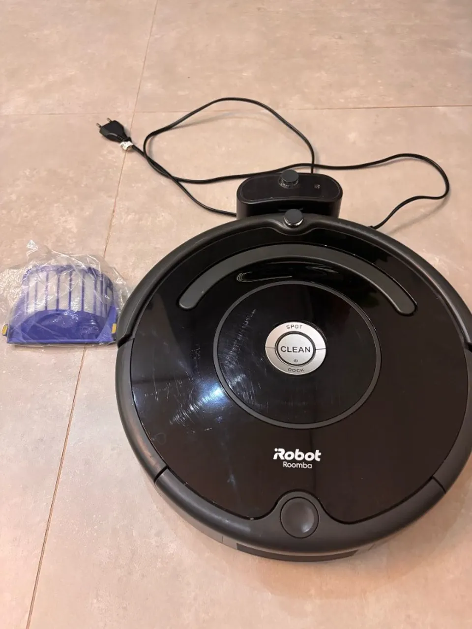 Robô aspirador iRobot Roomba 650 - Usado
