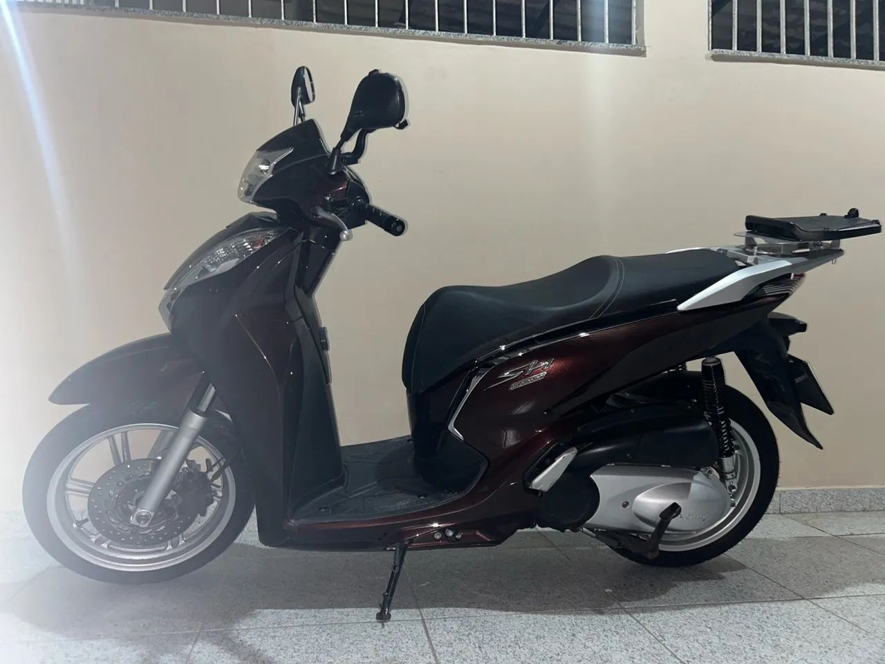 VENDO HONDA SH 300i IMPECÁVEL - RARIDADE MAIS COMPLETA DA CATEGORIA - Foto 2