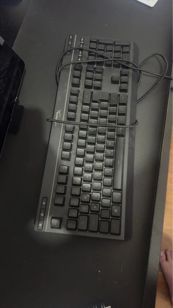 Teclado Gamer HyperX Alloy Core RGB ABNT2 HX-KB5ME2-BR - Foto 2