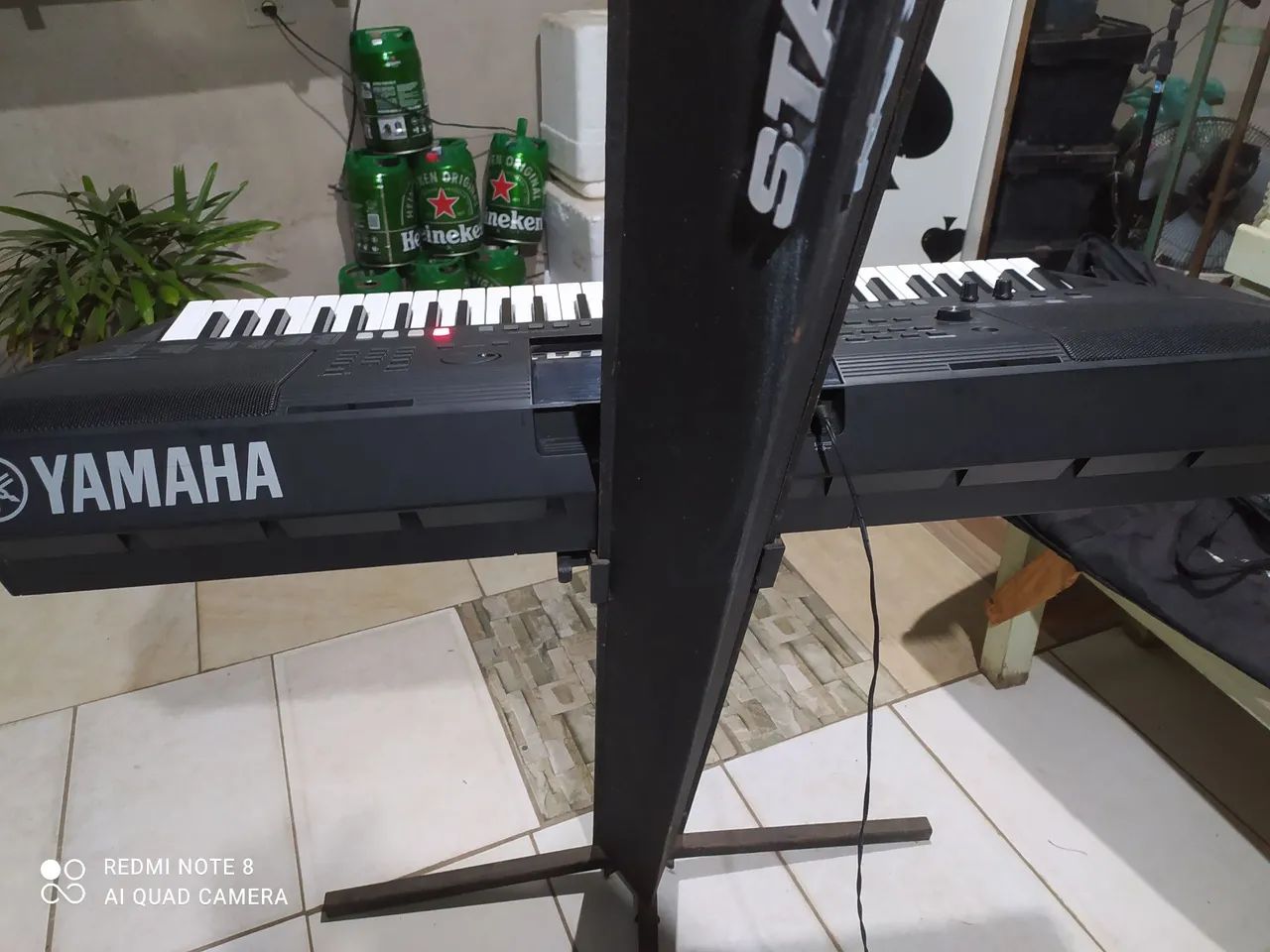 Teclado Yamaha psre 463 mais suporte stay 