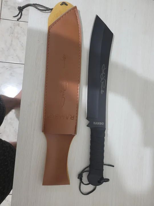 Faca do Rambo 4