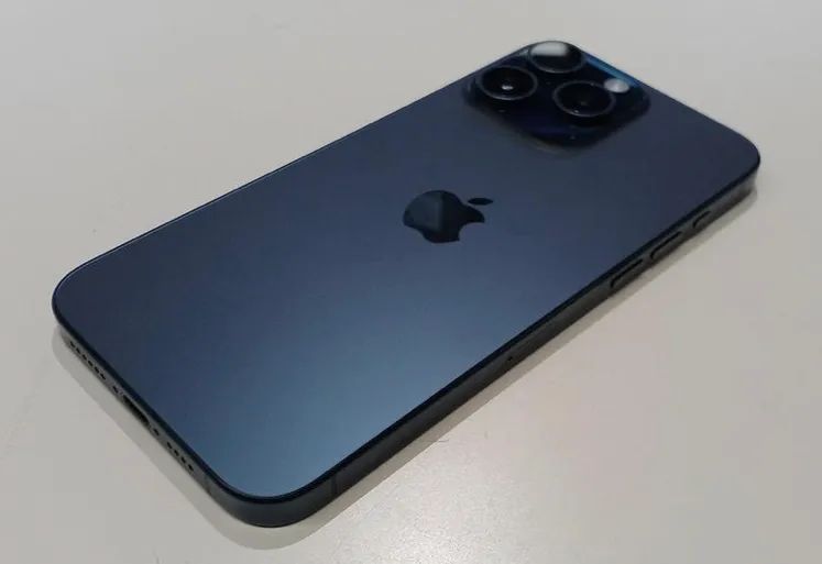 iPhone 15 Pro max 1tb azul, parcelo até 18x no cartão