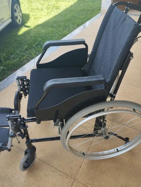 Cadeira de rodas Jaguaribe modelo Fit  - Foto 4