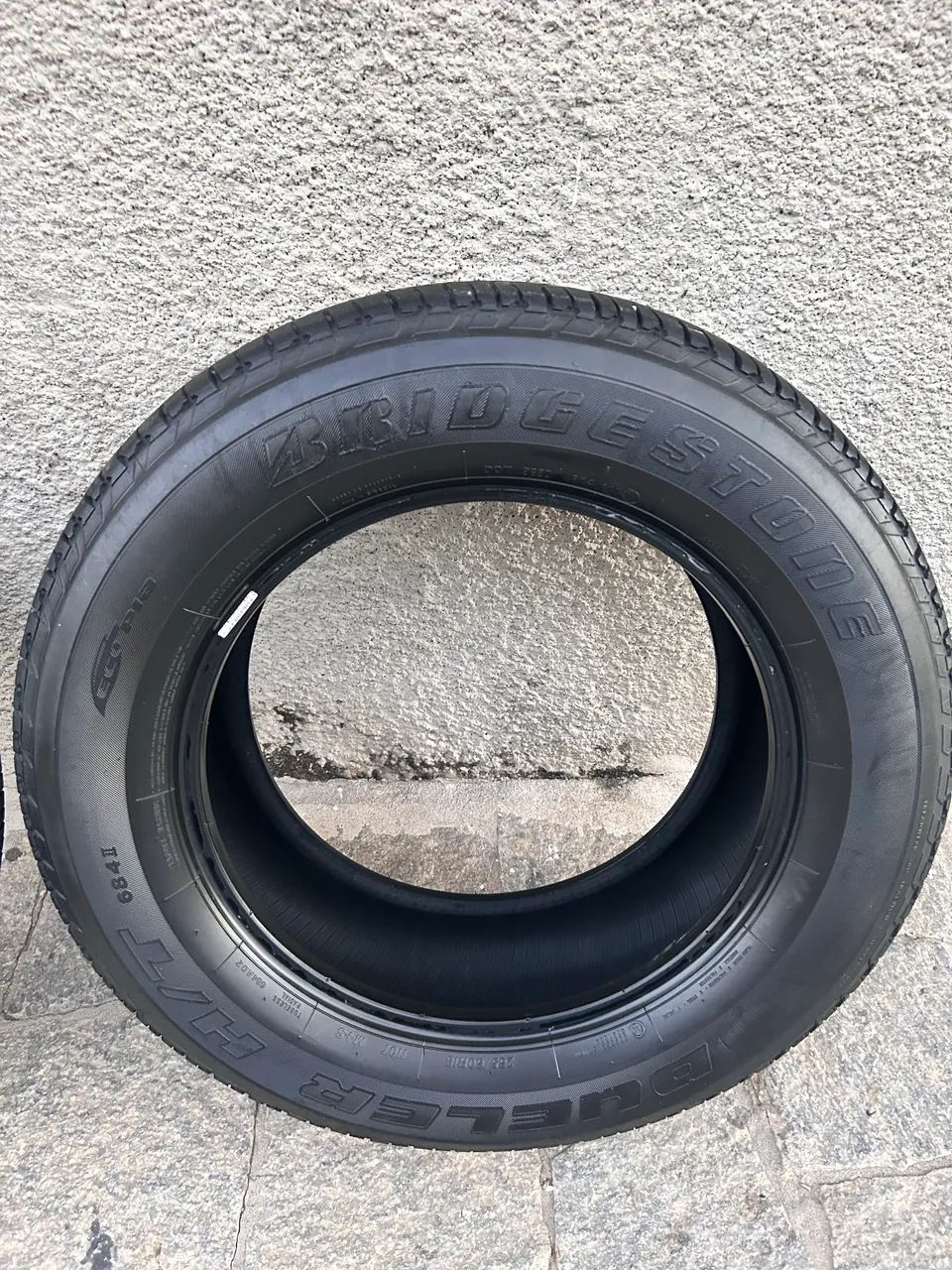 Pneus 265-60-18 - Peças para carros, vans e utilitários