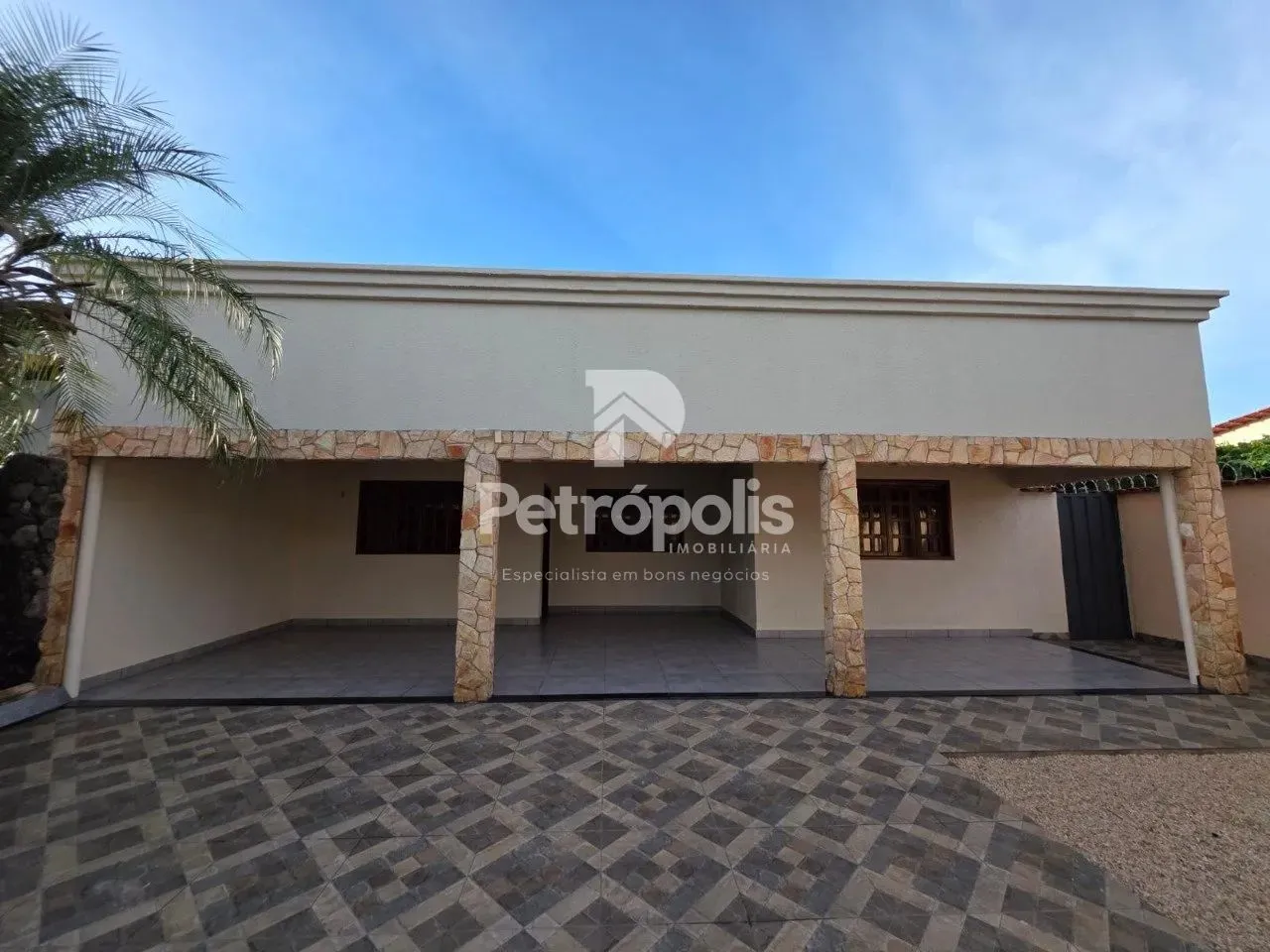 Casa na 208 Sul com 4 quartos sendo 1 suíte com 213 m² a venda por R$ 800.000,00 - Plano D