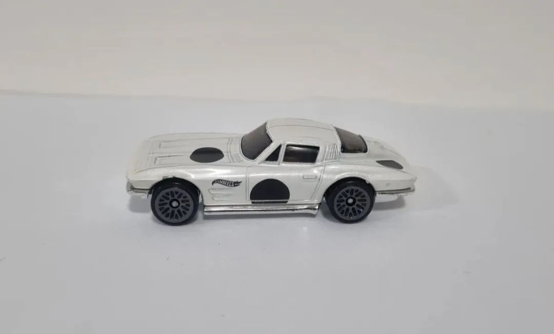 03v Hot Wheels Corvette Sting Ray  - Foto 3