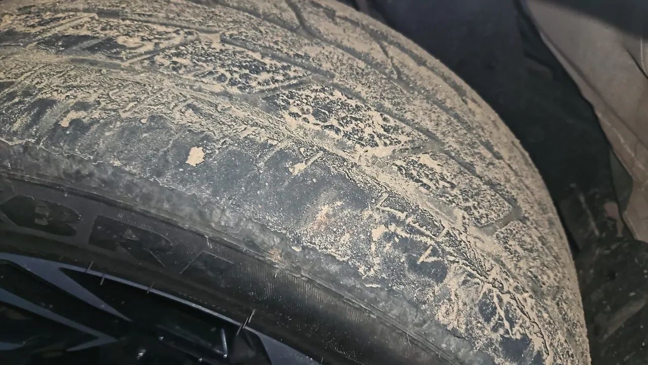 Vendo 4 pneus 265/50 Aro20 - Foto 2