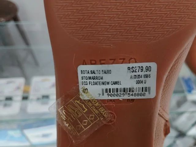 Bota Salto baixo Arezzo nº40 nunca usada - Foto 4