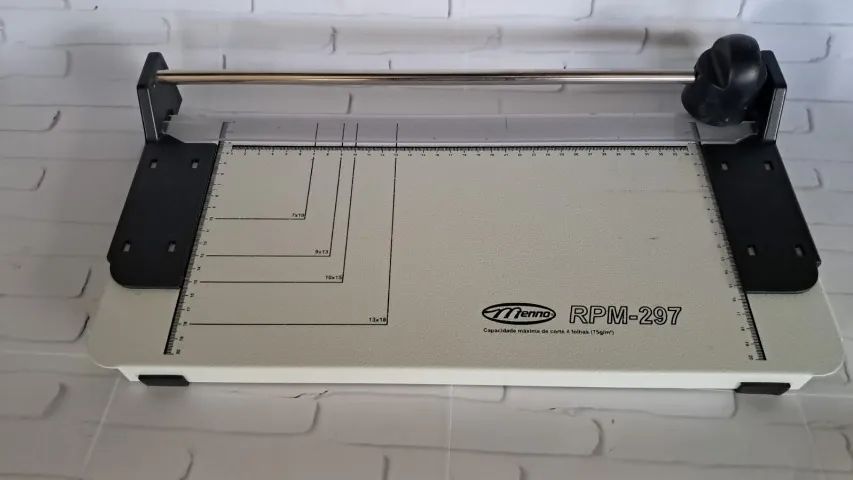 Refiladora de papel Menno RPM 297, guilhotina com corte até 35cm, semi nova - Foto 2