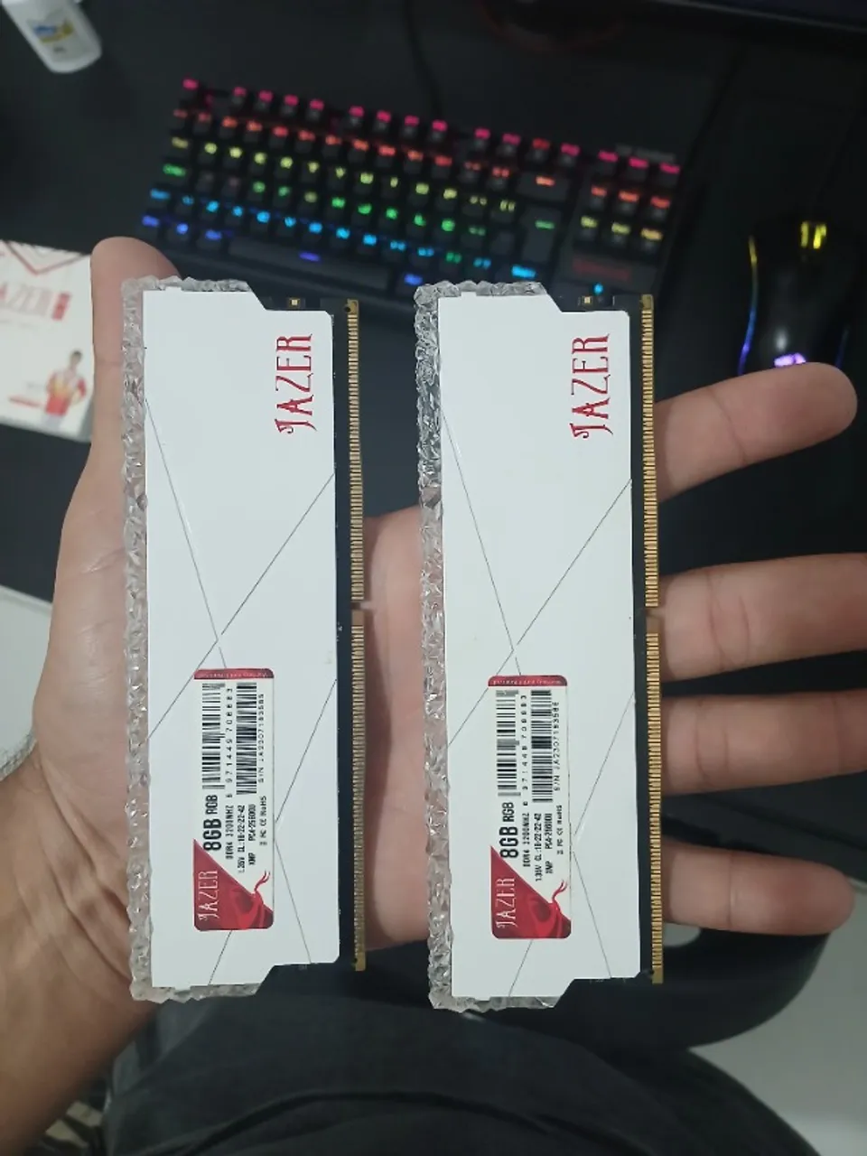Memórias RAM PC 2x8GB 3200hz