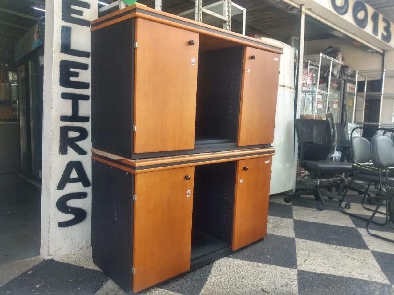 Armário 2 portas 