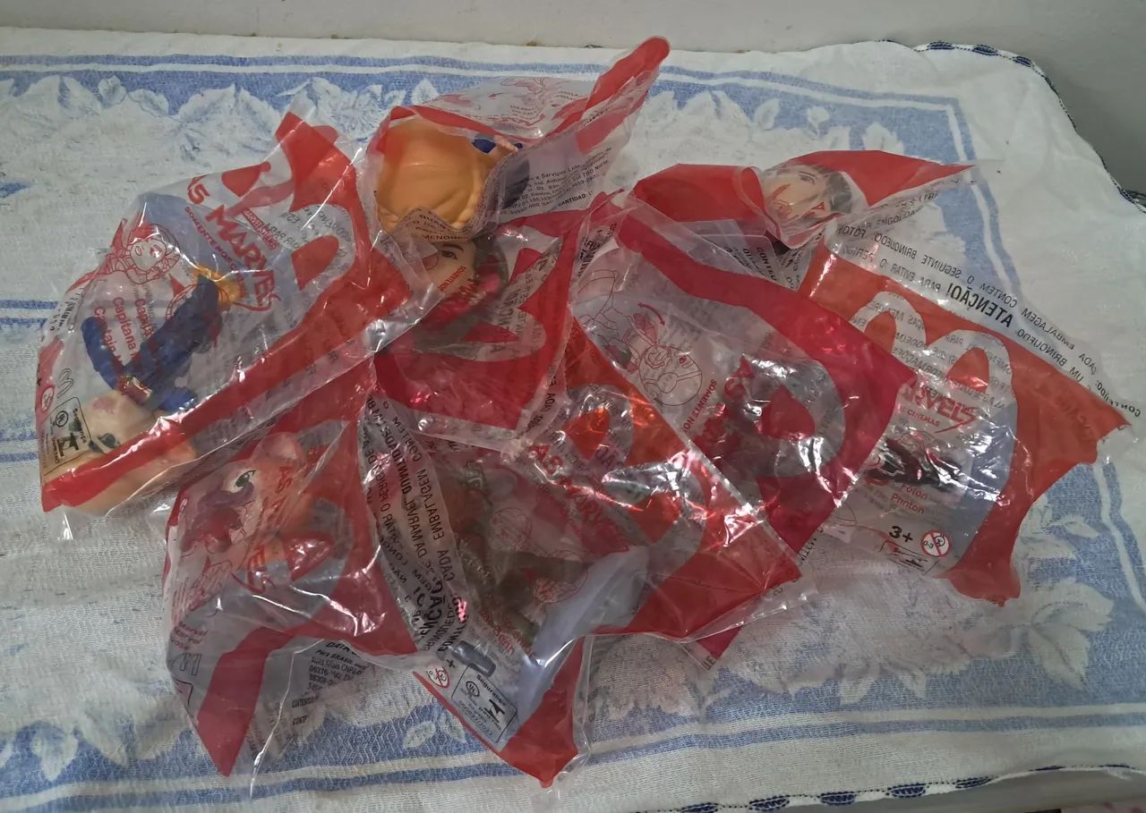 Coleção Completa As Marvels McDonald's 2023 - Foto 5
