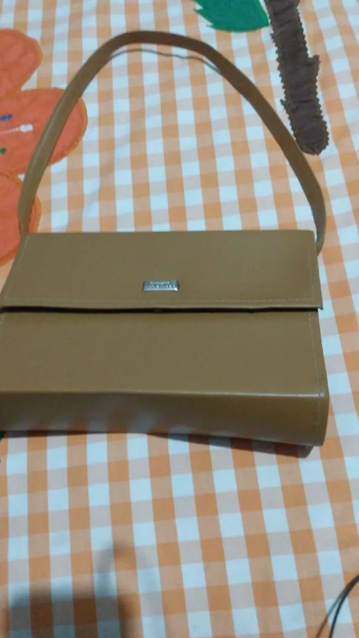 3 BOLSAS DE COURO. Ler descrição... - Foto 2