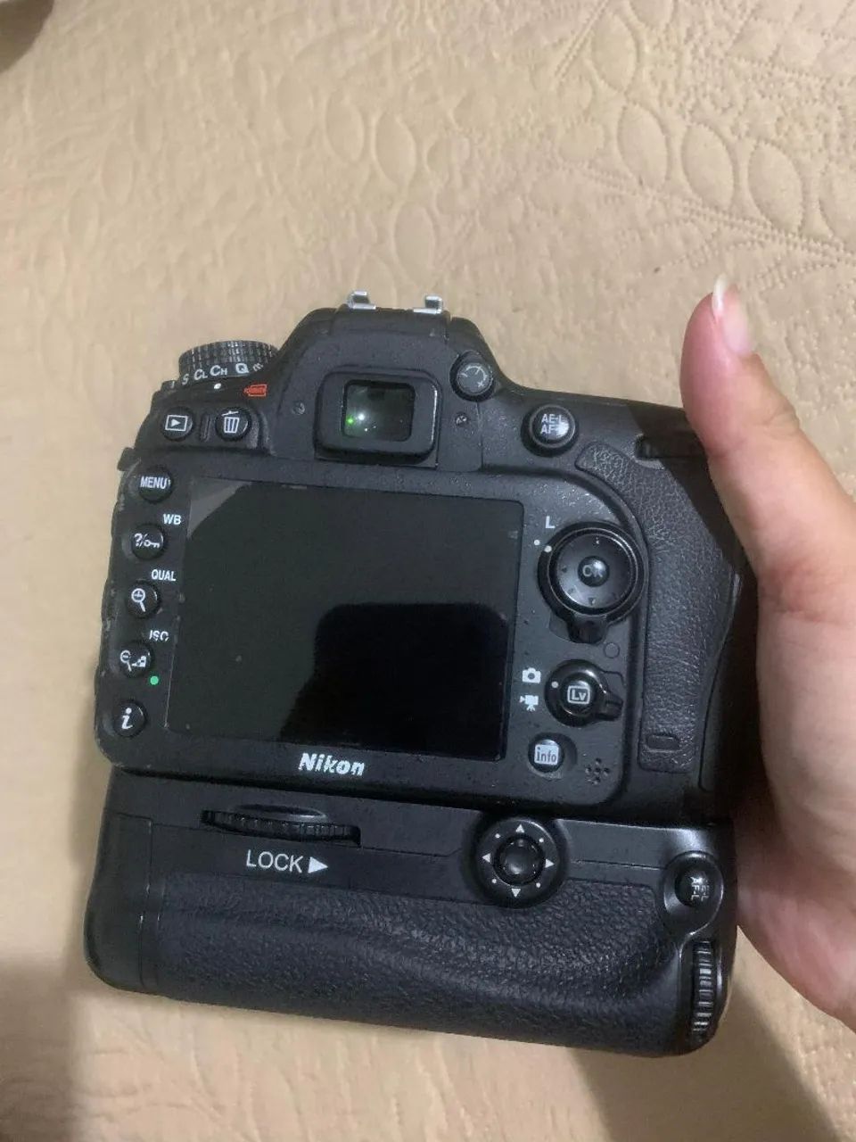 Nikon d7100 + lente 18-140 + grip