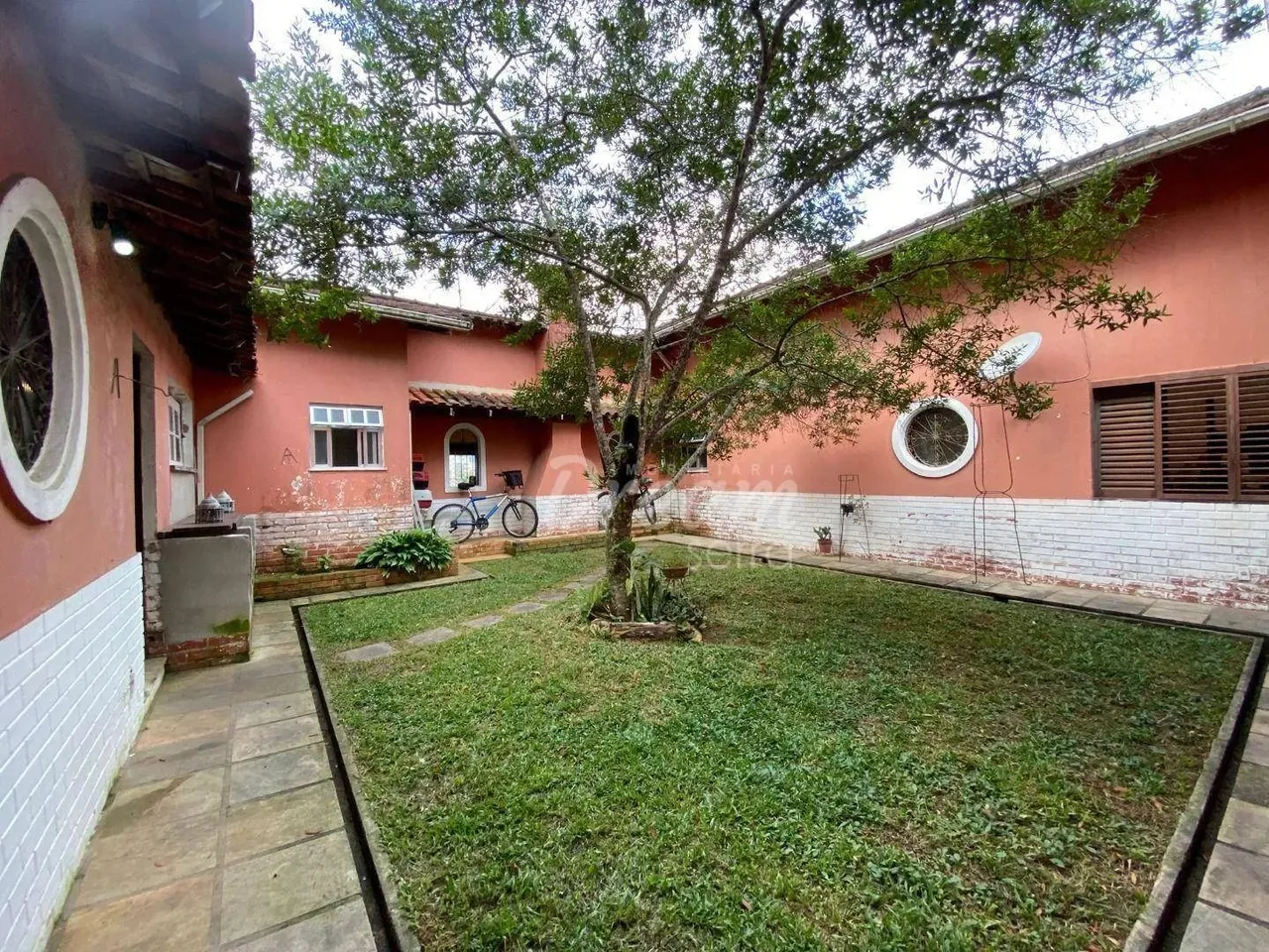 Casa com 4 dormitórios à venda, 248 m² por R$ 1.250.000,00 - Agriões - Teresópolis/RJ