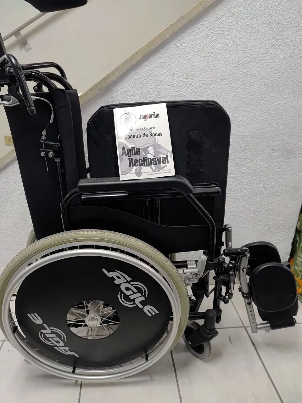 Cadeira de rodas com apoio de cabeça e inclina/deita - Foto 6