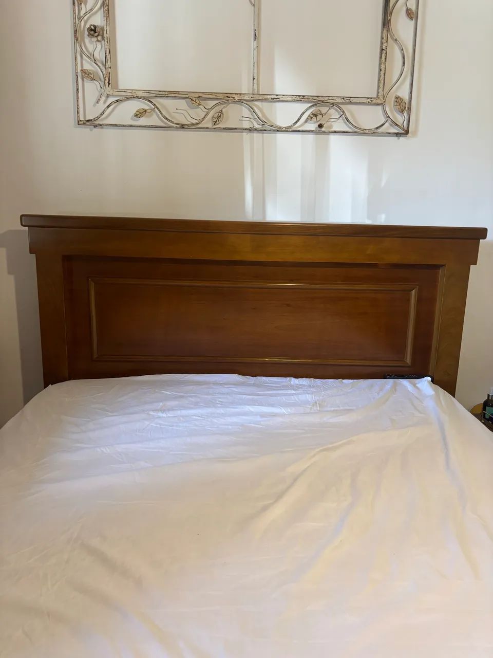 Cama casal madeira maciça, excelente estado